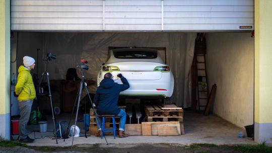 Martin parkt in Franken